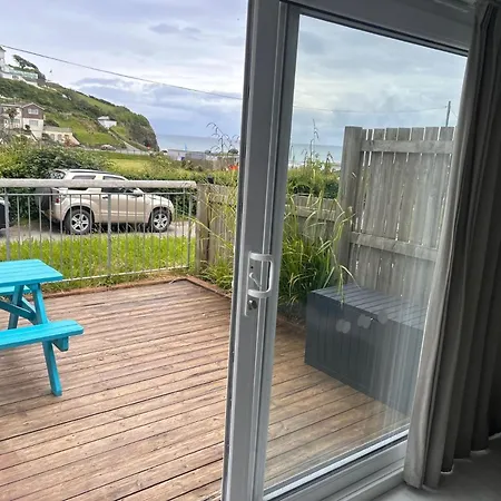 Sea View - 1min To - Dog Friendly - 4 Guests Chalet Looe