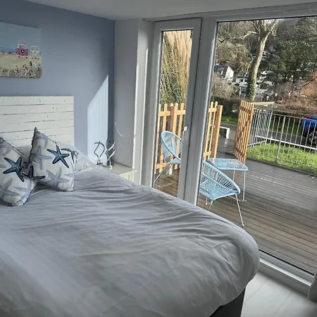 Sea View - 1min To - Dog Friendly - 4 Guests * Looe